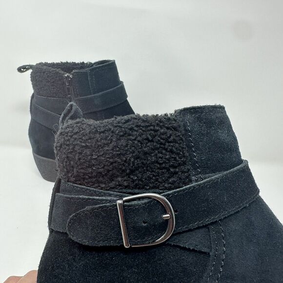 Lands End Womens Black Suede Booties 10W Fleece Lined Ankle Boots Side Buckle - Picture 11 of 13